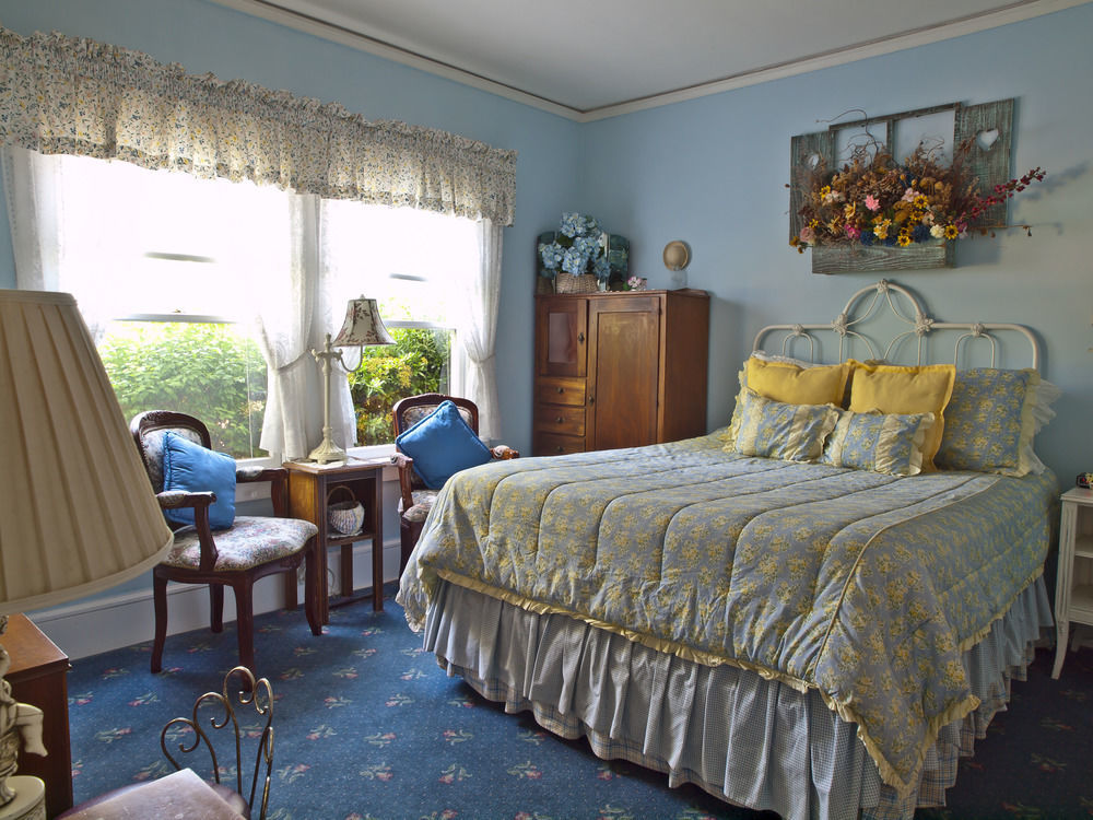 Shady Oaks Country Inn Сент-Хелина Номер фото